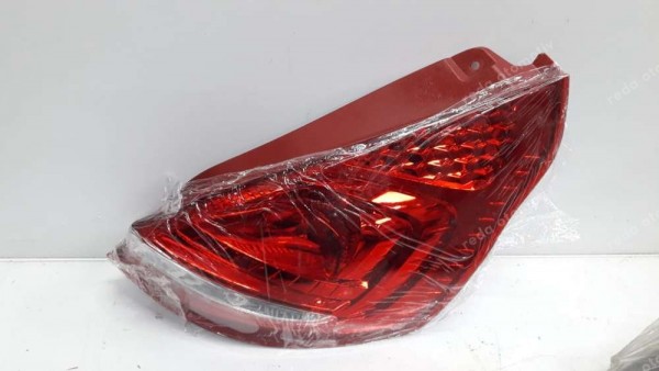 Ford Fiesta 08/12 Sağ Stop Lambası 8A61-13404-AB YS YP (BA-120-DG-DH-130-EG-130)