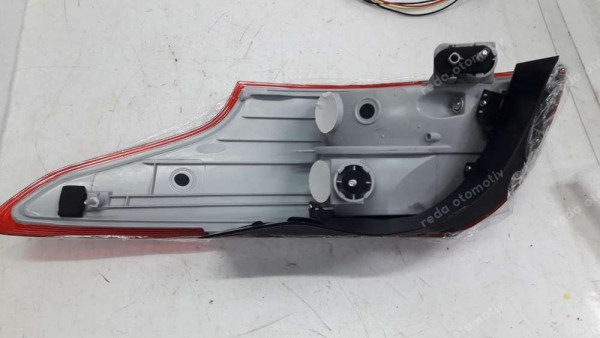 Ford Focus 2015 / Arka Stop Dış Sol F1EB-13405-AD YS YP (BA-120-İBC-130)