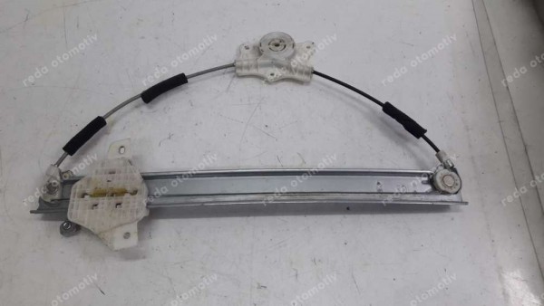 Hyundai İ20 Active Sol Ön Cam Krikosu 82450-C8010 CP (DE-110)