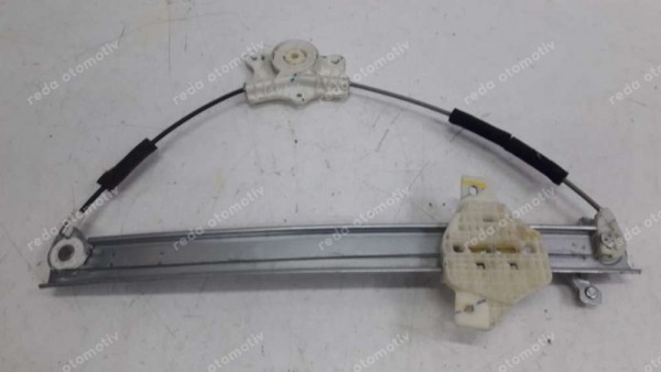 Hyundai İ20 Active Sağ Ön Cam Krikosu 82450-C CP (DE-110)