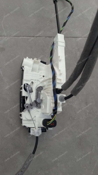 Mercedes Sprinter Yan Sürgülü Yükleme Kapısı Kilit Mekanizması A9107302000 A9107302000 CP (Kİ-120)