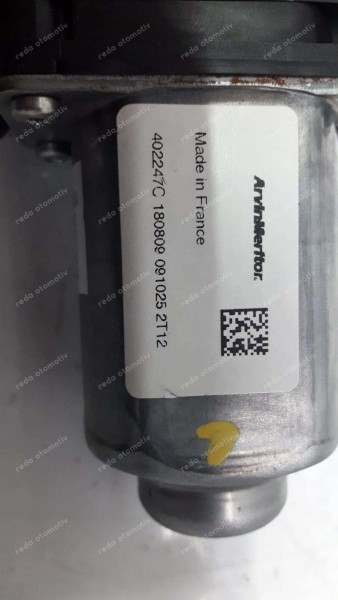 Hyundai Genesis Coupe Sol Ön Cam Motoru 402247C YP (EF-122)