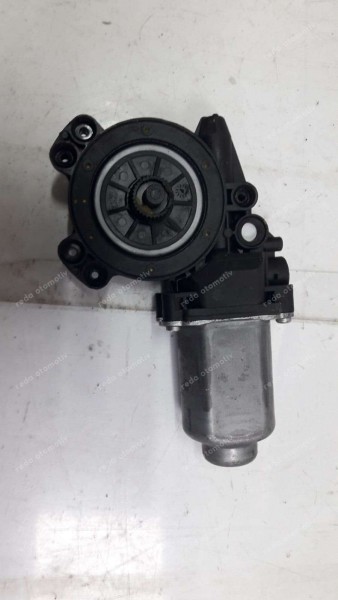 Hyundai Accent Sol Ön / Sağ Arka Cam Motoru 82450-0U000 CP (EF-122)