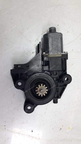 Ford Focus2 Sağ Arka Cam Kriko Motoru 994814102 0130822218 CP (EF-123)