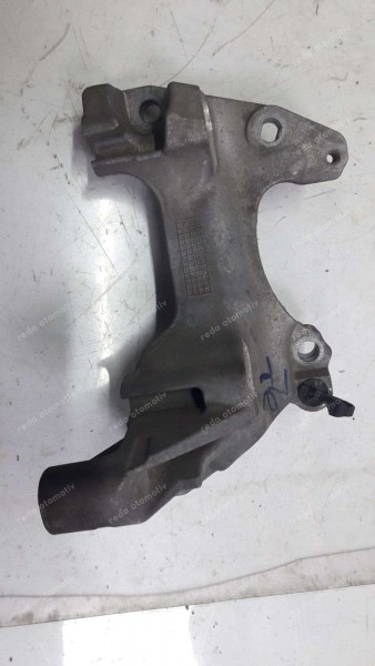 Renault Clio4 Megane4 Alternatör Suportu 117104394R CP (AA-122)