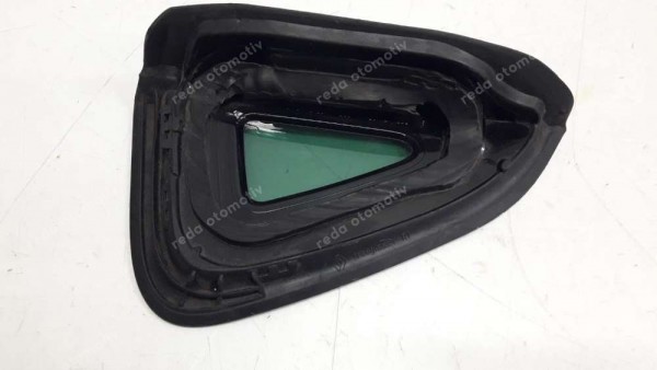 Renault Clio4 Sağ Arka Küstod Kelebek Camı Orj. 833067947R CP (LB-110)