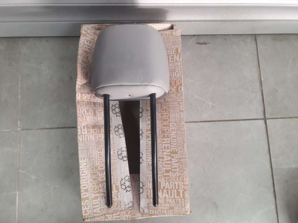 RENAULT TRAFİC2 KOLTUK BAŞLIĞI  KUMAŞ/DERİ YP 7701071256