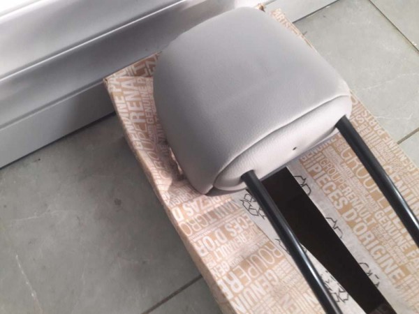 RENAULT TRAFİC2 KOLTUK BAŞLIĞI  KUMAŞ/DERİ YP 7701071256