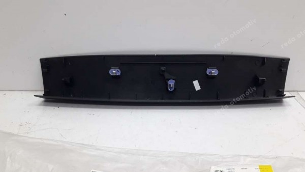 Renault Megane3 Bagaj Kapağı Üst Kaplama Orjinal 909040024R YP (DA-110)