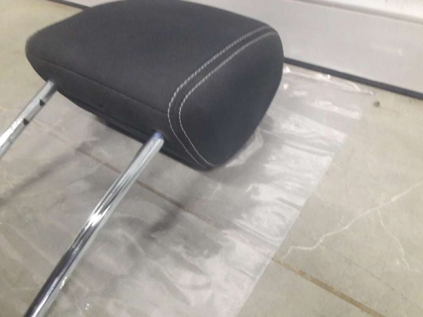 FORD FİESTA TİTANYUM ÖN KOLTUK BAŞLIĞI CP