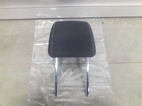 FORD FİESTA TİTANYUM ÖN KOLTUK BAŞLIĞI CP