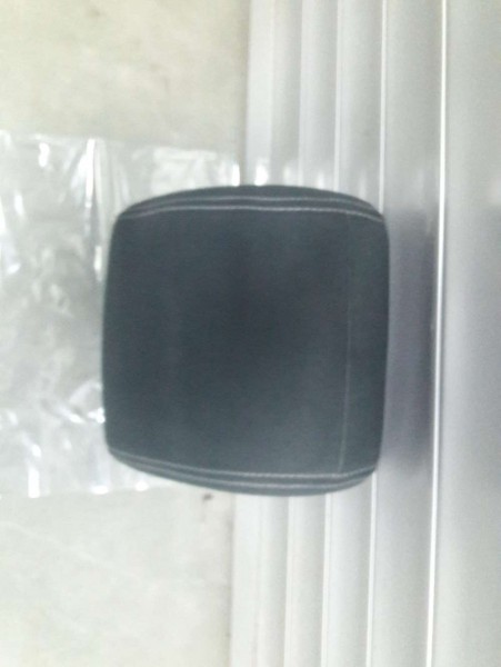 FORD FİESTA TİTANYUM ÖN KOLTUK BAŞLIĞI CP