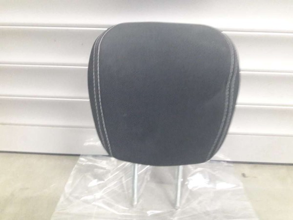 FORD FİESTA TİTANYUM ARKA KOLTUK BAŞLIĞI CP