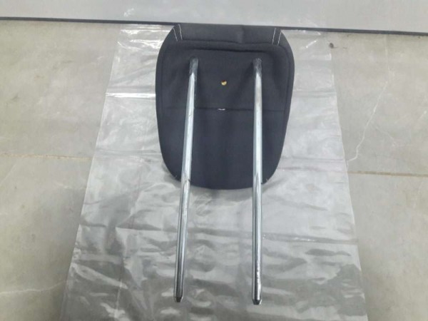 FORD FİESTA TİTANYUM ARKA KOLTUK BAŞLIĞI CP