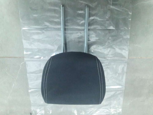 FORD FİESTA TİTANYUM ARKA KOLTUK BAŞLIĞI CP