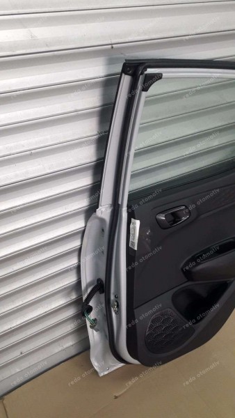 Hyundai İ10 Sağ Arka Kapı 77004-K7000 SP YP (İC-110)