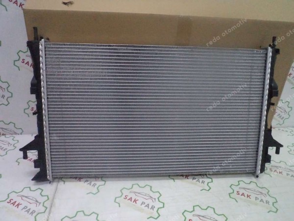 Renault Laguna 2 Espace 4 Motor Su Radyatörü Orj 8200302463 YP (ID-120)