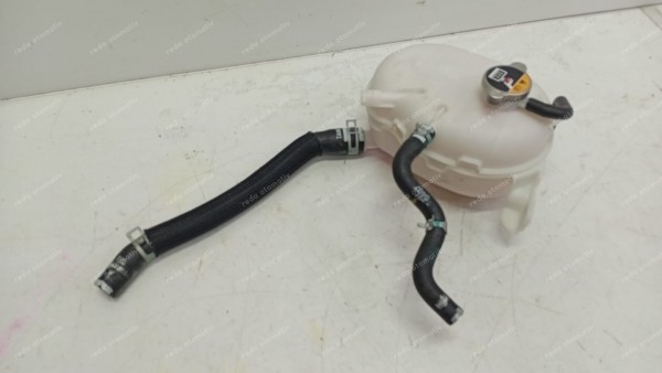 Hyundai İ20 Bayon Radyatör Su Deposu 25430-Q0300 SP YP (BD-120)