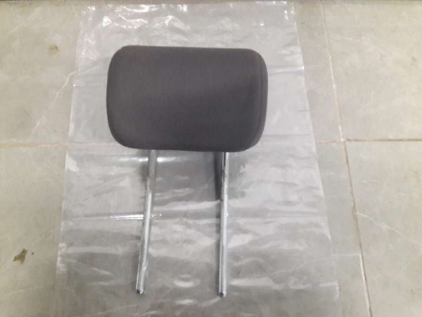 FORD FOCUS2 TREND ARKA YAN KOLTUK BAŞLIĞI CP