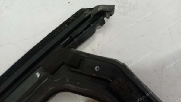 Renault Clio 5 Sağ Arka Cam Fitili Orj. 823303436R CP (JE-120)