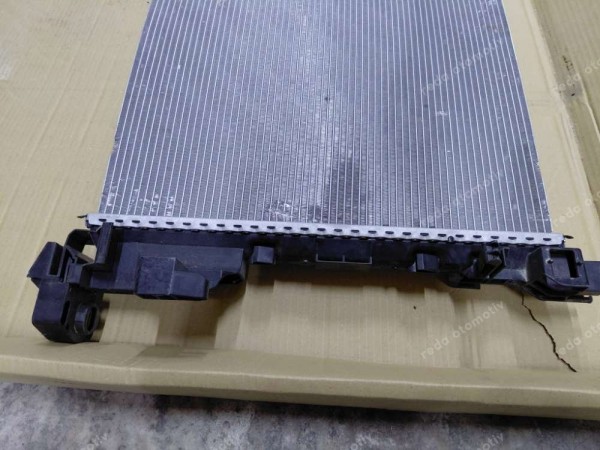 Renault Trafic 3 Motor Su Radyatörü 214104966R CP HP (HD-120-140)