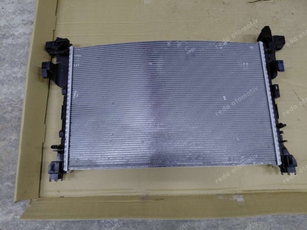 Renault Trafic 3 Motor Su Radyatörü 214104966R CP HP (HD-120-140)