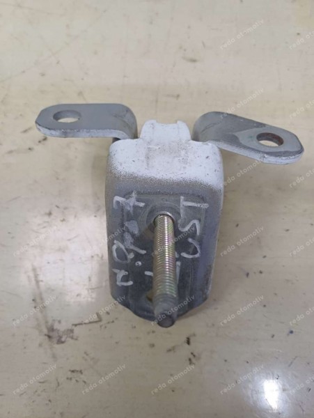 Ford Fiesta Sol Ön Kapı Üst Menteşesi Orj. 8A6AA22801 CP (HB-121)