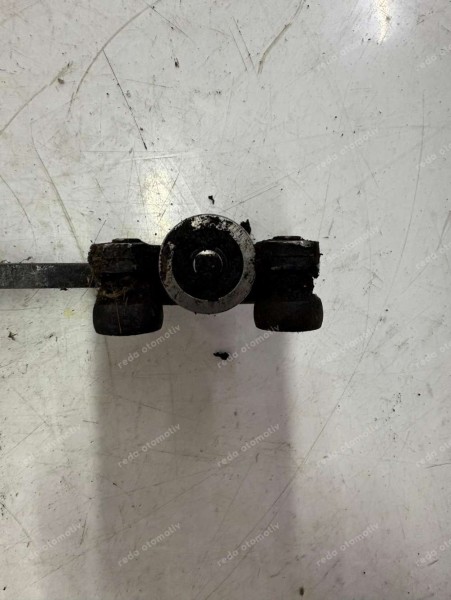 Renault Master 2 Sağ Yan Sürgülü Kapı Menteşesi Makarası 8200080754 CP (HB-124)