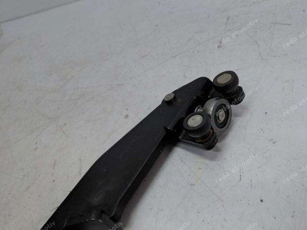 Renault Master 2 Sol Sürgülü Kapı Menteşesi 8200080750 YP (HB-129)