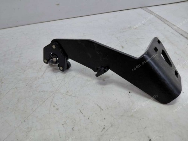 Renault Master 2 Sol Sürgülü Kapı Menteşesi 8200080750 YP (HB-129)