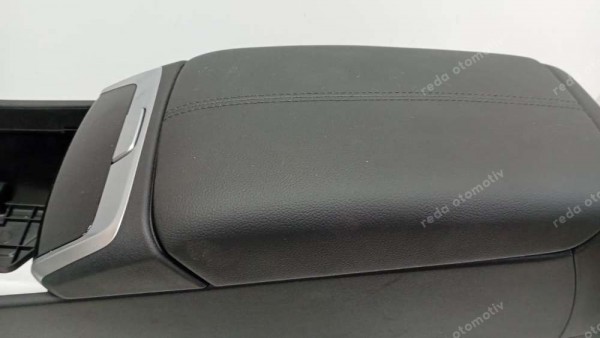 Hyundai Tucson Orta Konsol / Kol Dayama 84660-N7000 84661-N7000 846A7-N7ABO SP YP (KA-120)