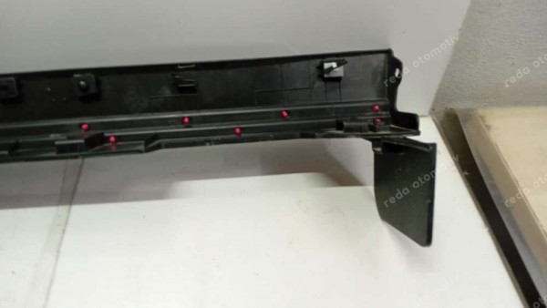 Hyundai Tucson Sağ Marşpiyel Kaplaması Orj. 87752N7000 SP YP (İI-120)