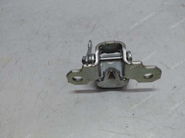 Renault Clio Captur Sol Arka Üst Kapı Menteşesi 804010016R (HB-1211)