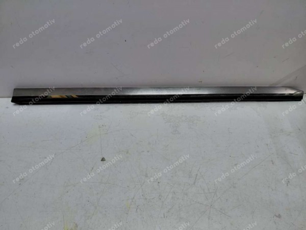 Renault Clio 5 Sağ Ön Kapı Bandı Çıtası 801862526R CP (JD-120)