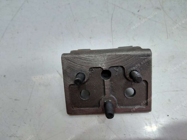 Dacia Pick-Up Sağ Ön Kapı Menteşesi 6001548438 (HB-1212)