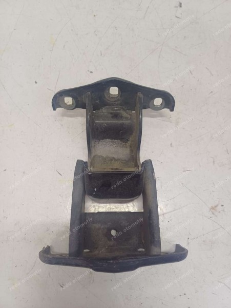 Renault Trafic Sol Ön Üst Arka Kapı Menteşesi 527428A (HA-120)