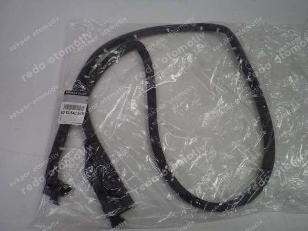 Dacia Duster Sol Arka Kapı Cam Fitili Orj 828354284R YP (F4)