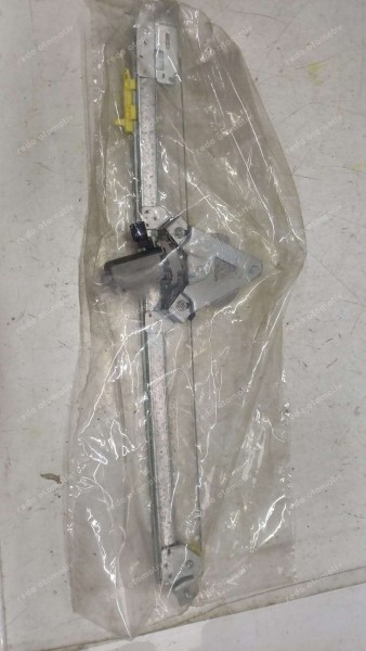 Renault Trafic 2 Sağ Ön Cam Krikosu 7700311821 YP (DF-130)