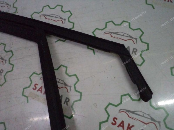 Dacia Jogger Sandero 3 Sağ Ön Kapı Cam Fitili Orj 803301377R CP (JE-120)