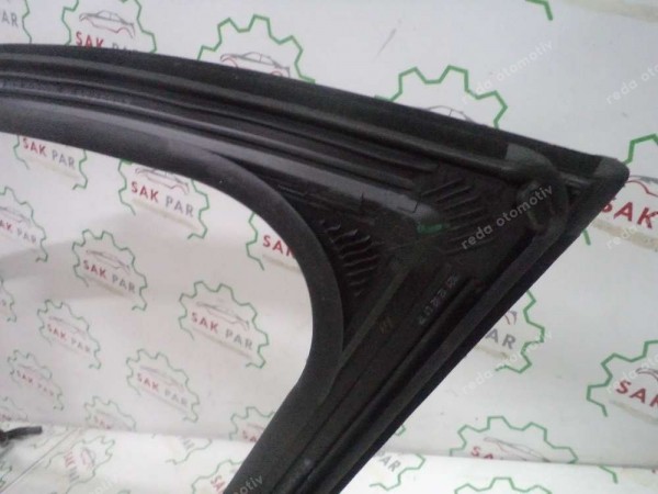 Renault Taliant Jogger Sağ Ön Kapı Cam Fitili Orjinal 803301377R SP YP (JE-120)