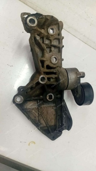 Dacia Lodgy Alternatör Suportu  8200669494 CP (AA-124)