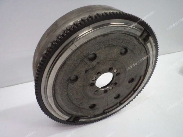 Renault Captur Clio 4 EDC Volant 8200980981 CP (IC-120)