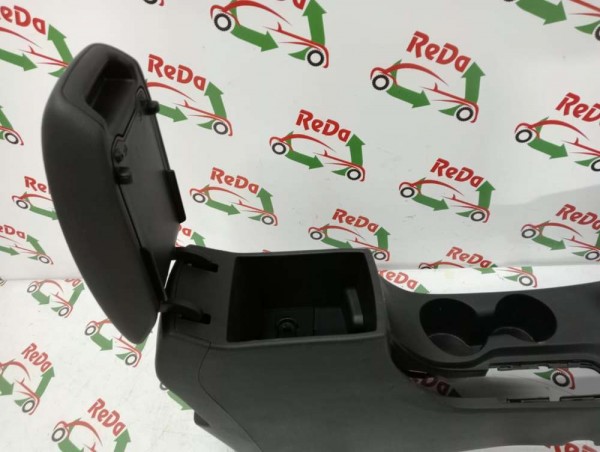 Hyundai İ20 Taban Konsolu Orta Ara Konsol 2020 Sonrası [RHD] 84610-Q0950 84611-Q0900 CP(KA-120)