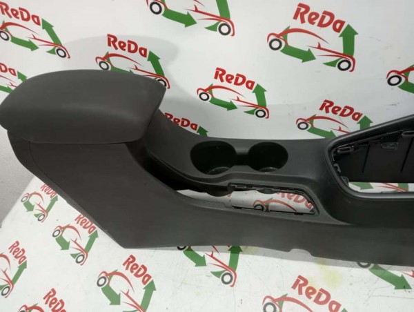 Hyundai İ20 Taban Konsolu Orta Ara Konsol 2020 Sonrası [RHD] 84610-Q0950 84611-Q0900 CP(KA-120)