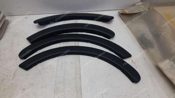 Renault Kangoo Çamurluk Bandı Koruyucu Takım Orj 7701410513 YP (CB-120)