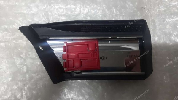 Renault R 21 Sağ Ön Çamurluk Bandı 7700827695 YP (CB-120)