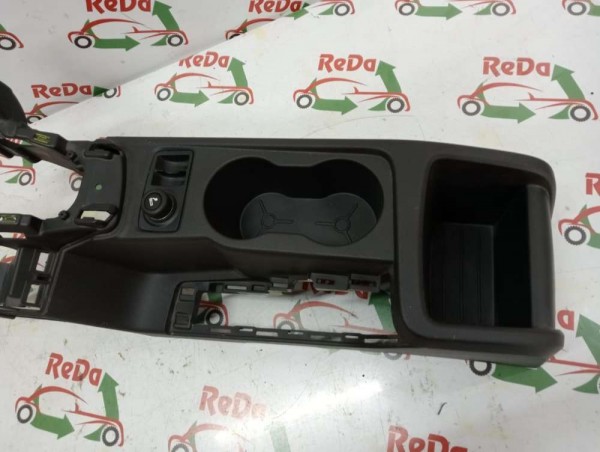 Ford Focus 3 Orta Ara Konsol BM51-A045M62-AEW CP (KC-110)