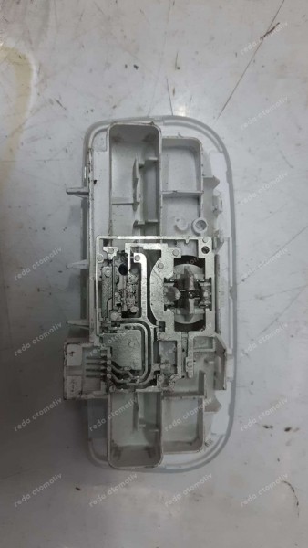 Renault Megane 3 Fluence Arka Tavan Lambası 264300007R CP (FB-120)