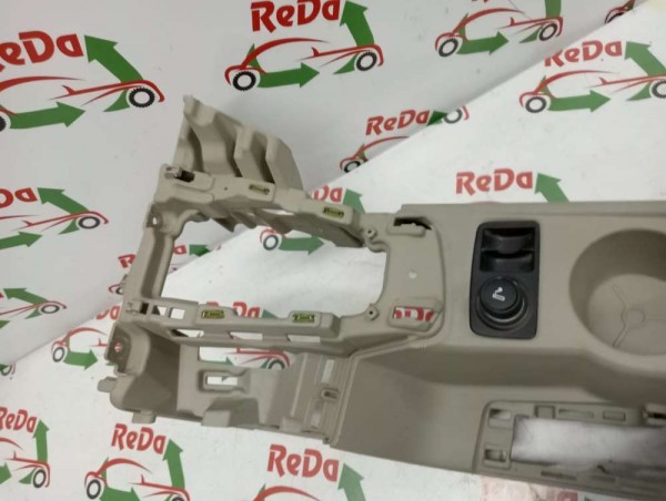 Ford Focus 3 Orta Ara Konsol Bej BM51-A045M62-AEW CP(KC-110)