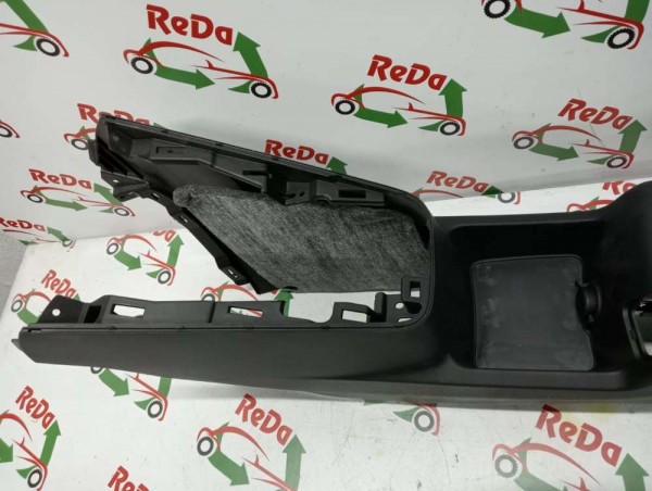 Hyundai İx20 Kia Venga Orta Ara Konsol 84611-1P000 YP (KD-110)